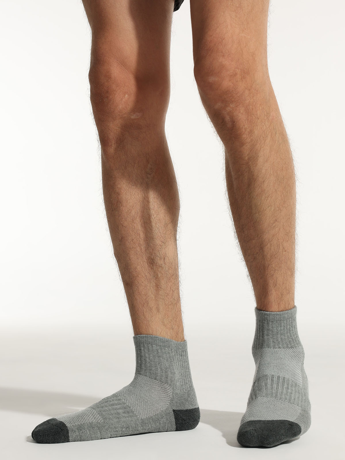 Unisex Athletic Cushioned Crew Socks